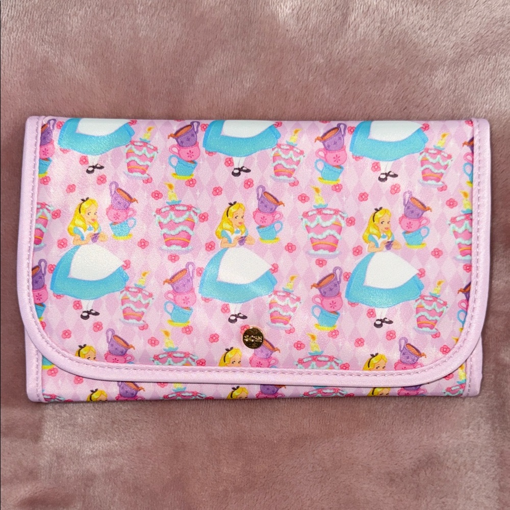 Stoney Clover Lane Alice in Wonderland jewellery roll NWT